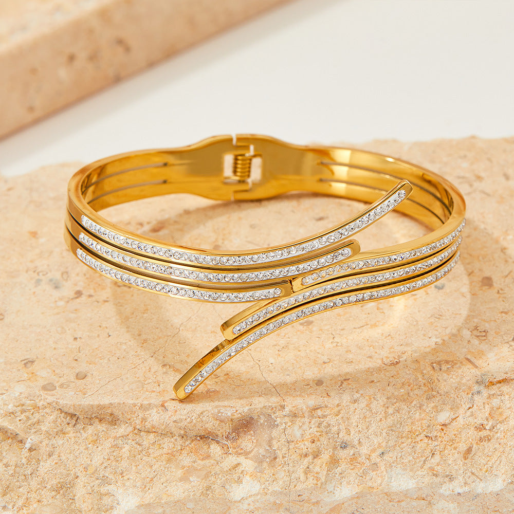 18K gold trendy and creative irregular-shaped diamond design bracelet