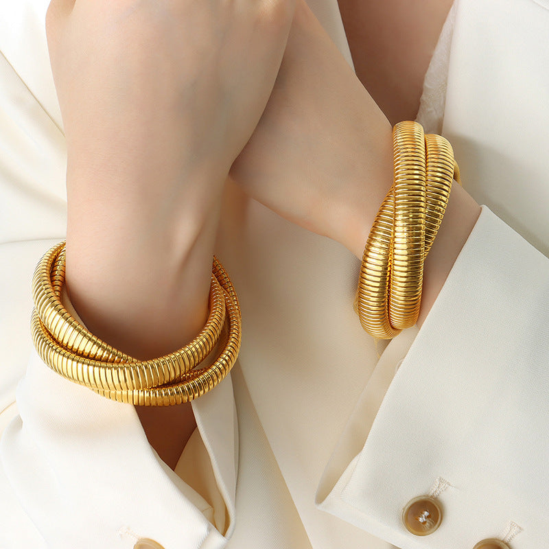 18K gold fashionable three-layer interlocking thread design simple style bracelet